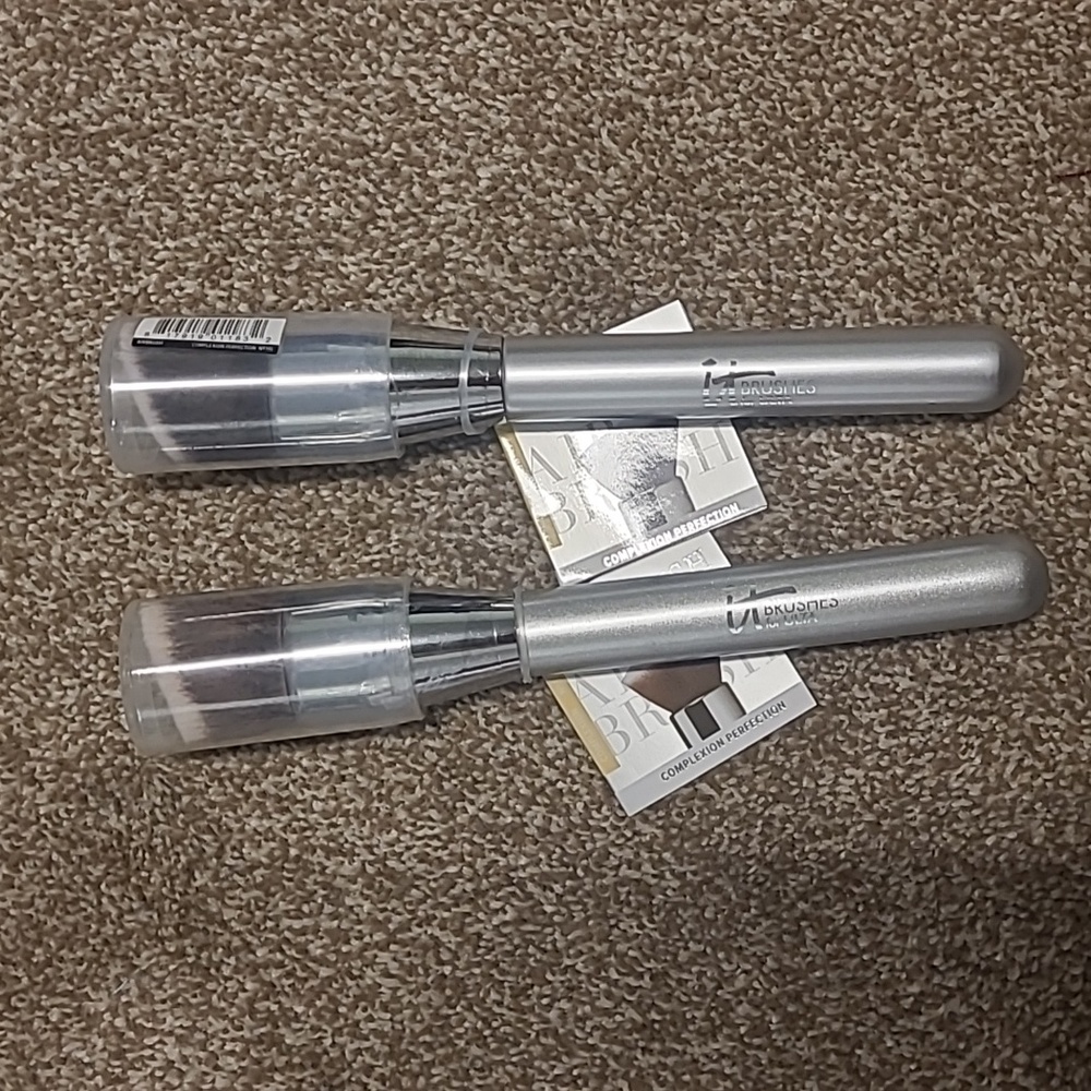 NWT Airbrush Complexion Perfection Brush - Picture 3 of 5